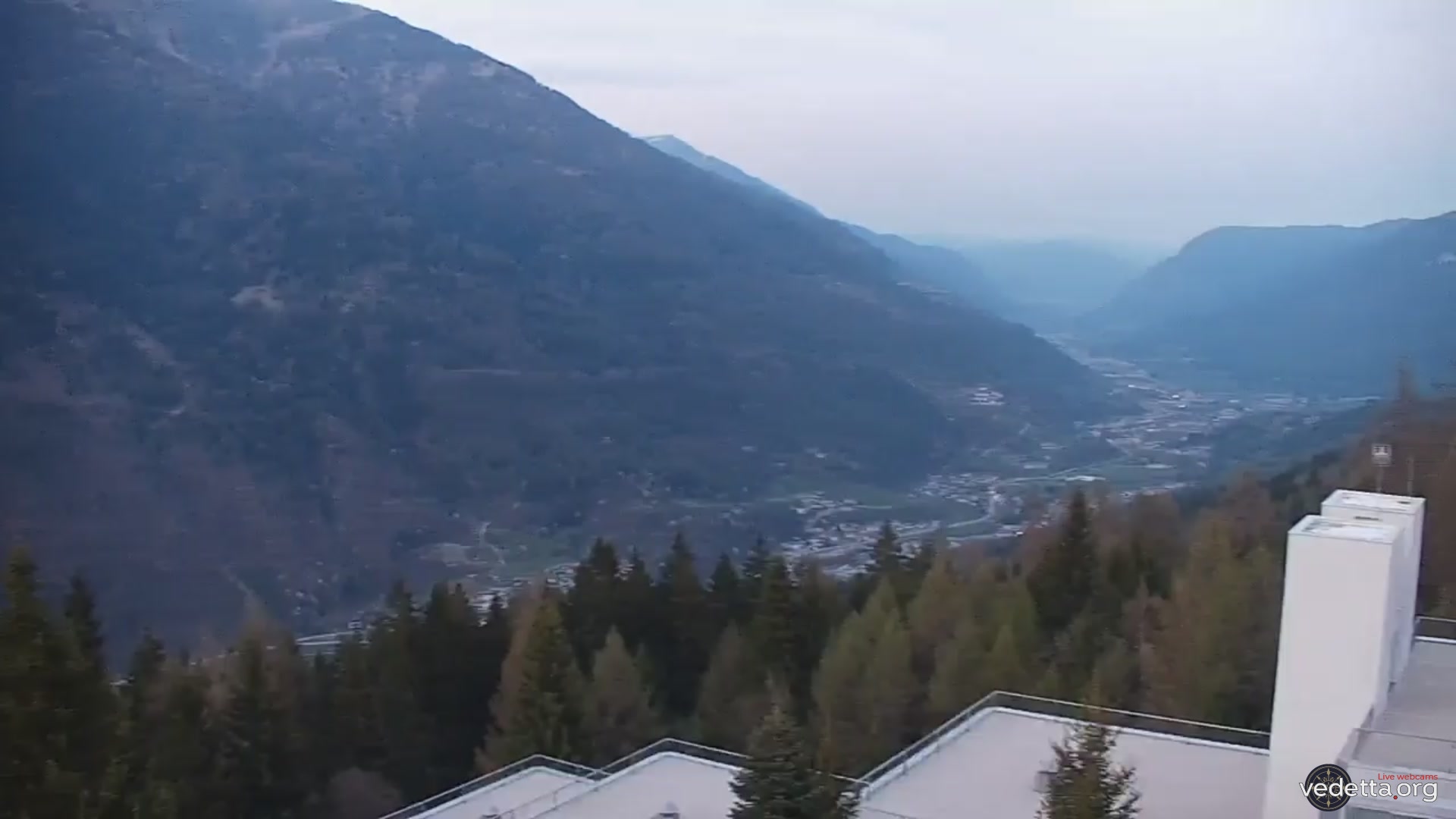 immagine della webcam nei dintorni di Passo Tonale: webcam Marilleva