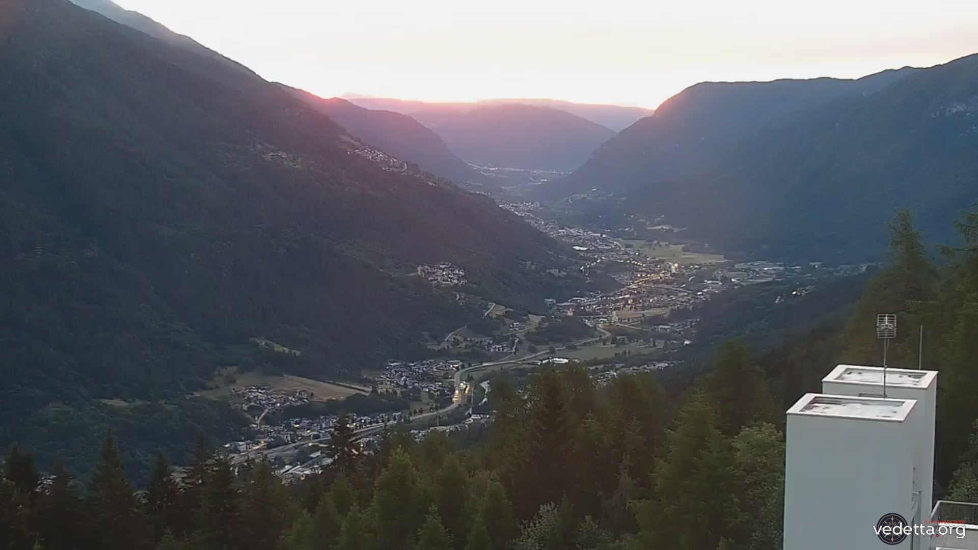 immagine della webcam nei dintorni di Ponte di Legno: webcam Marilleva