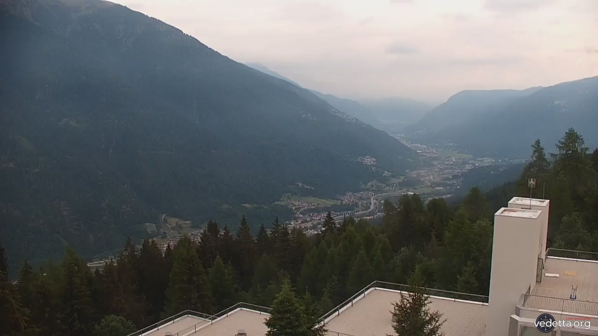 immagine della webcam nei dintorni di Massimeno: webcam Marilleva