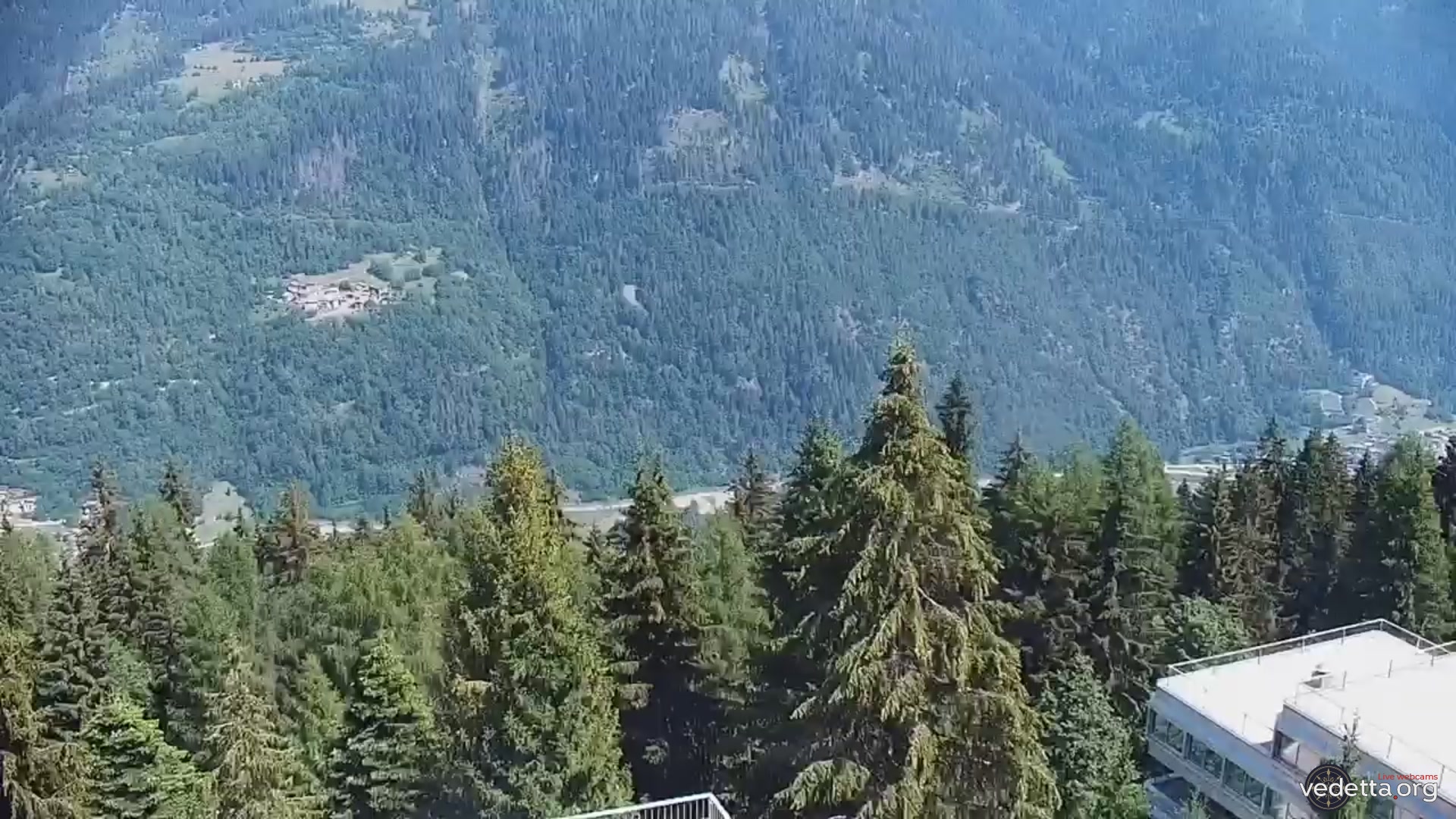 immagine della webcam nei dintorni di Ponte di Legno: webcam Marilleva