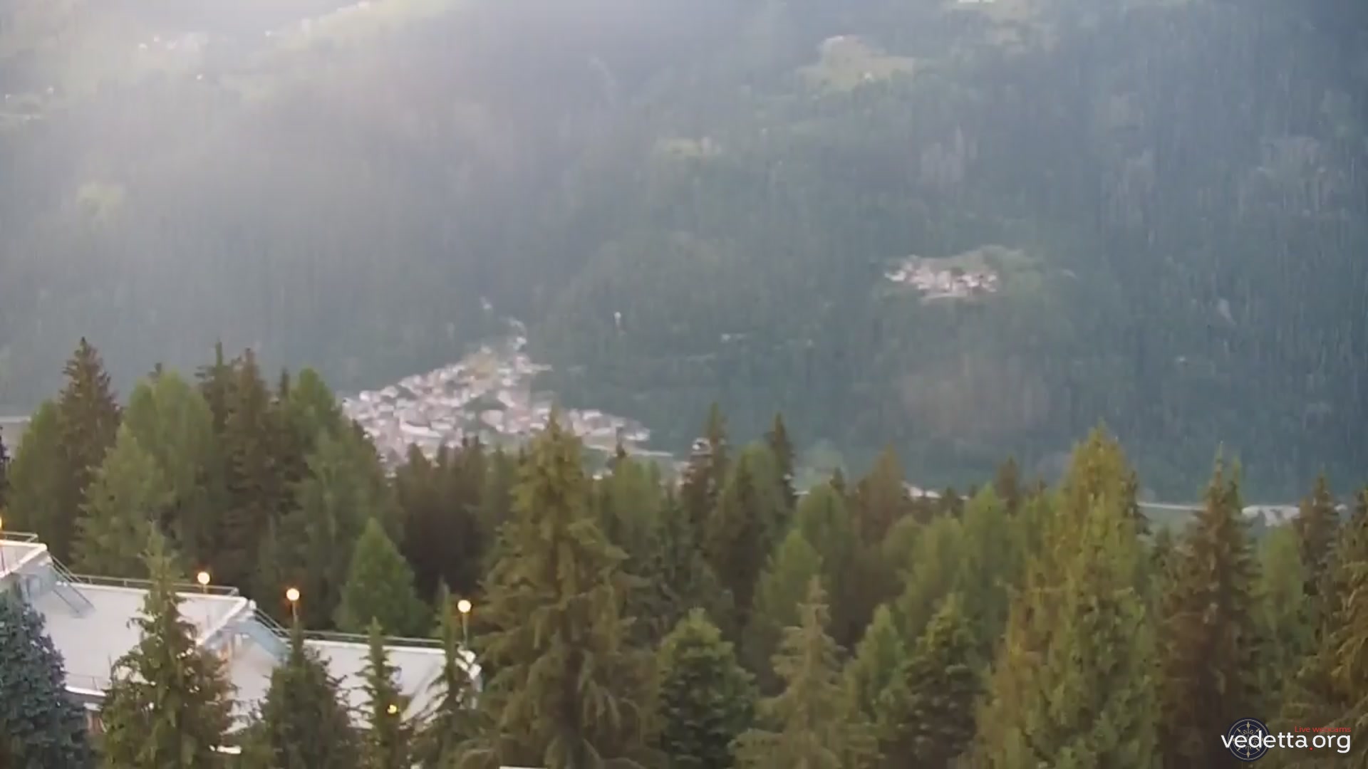 immagine della webcam nei dintorni di Madonna di Campiglio: webcam Marilleva