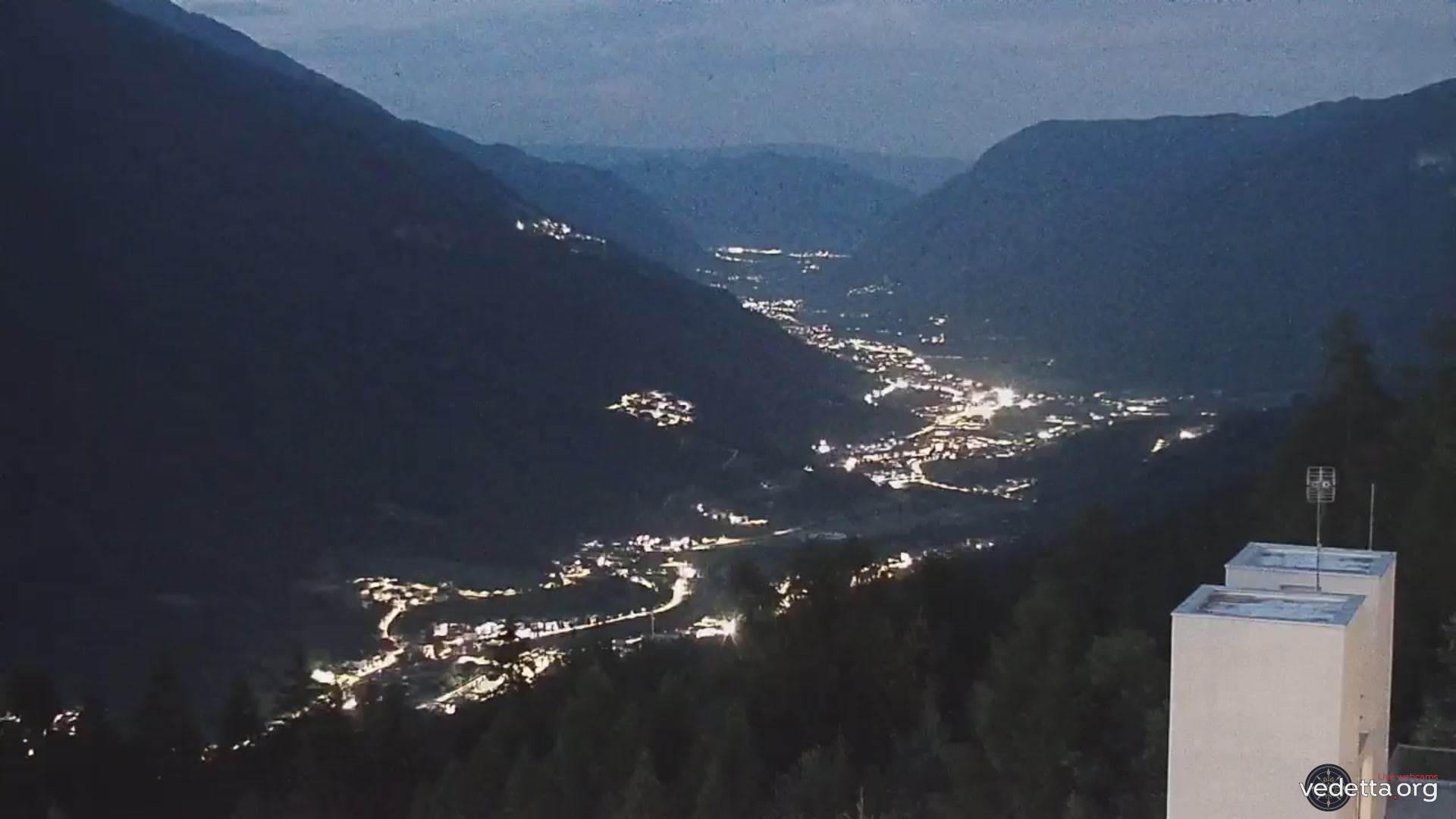 immagine della webcam nei dintorni di Passo Tonale: webcam Marilleva