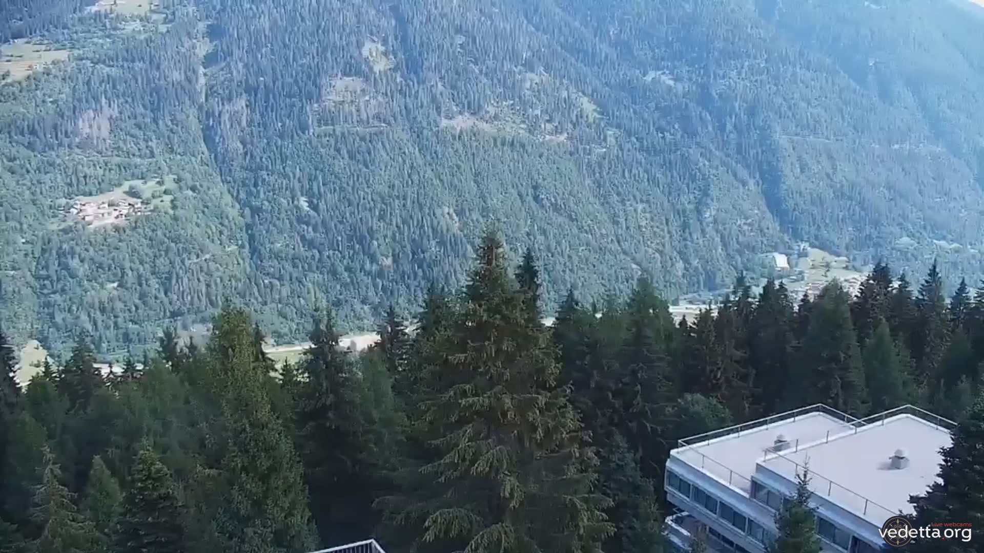 immagine della webcam nei dintorni di Ponte di Legno: webcam Marilleva