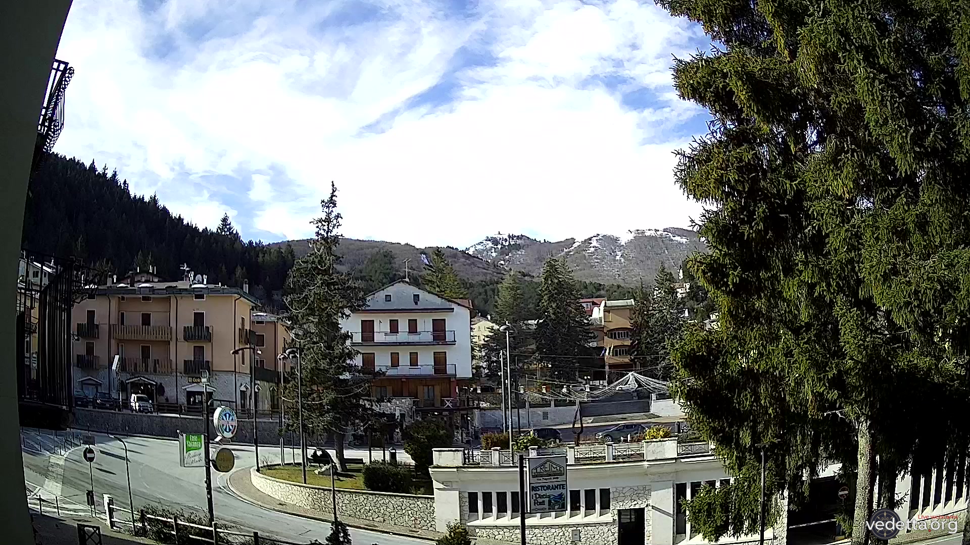 immagine della webcam nei dintorni di Civitaluparella: webcam Roccaraso