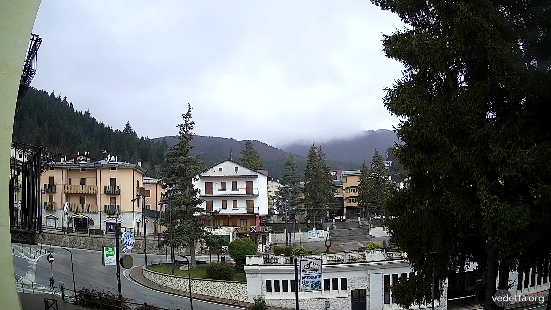 immagine della webcam nei dintorni di Castel di Sangro: webcam Roccaraso