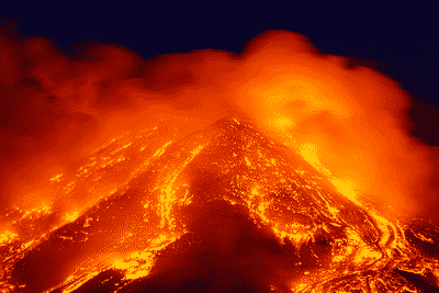"Crateras do cume do Etna: visão de alta definição e atividades turísticas"