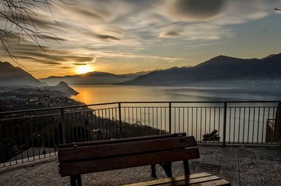 Scopri Brezzo di Bedero sul Lago Maggiore: descrizione, servizi e attività sportive